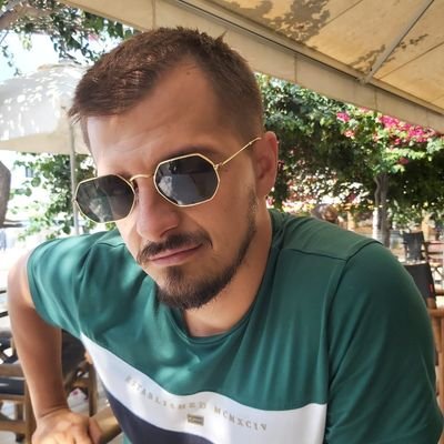 din0majstorovic's profile picture. 