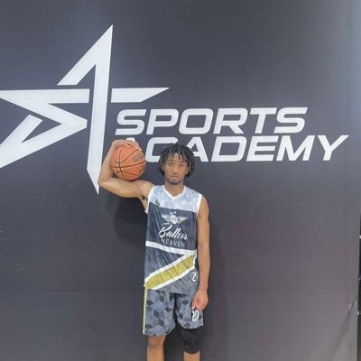 6’5 guard , 6’10WS 3.0 GPA class of 2025 gaurd. felixaghaluke1@gmail.com