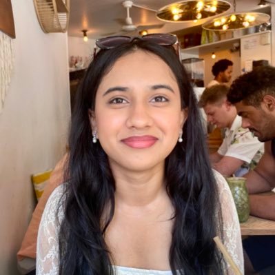 smritkiran's profile picture. she/her