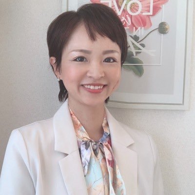 皆さんこんにちは、私はマレーシアから来た女の子です。日本に来たばかりなので、友達を作り、日本文化をもっと知りたいです。LINE: https://t.co/Q74OEaQRWm