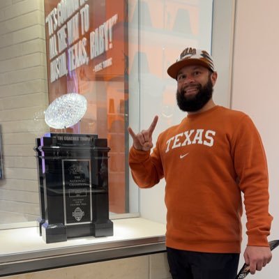 Just a guy waiting for the Texas Longhorns to actually be back #Hookem
