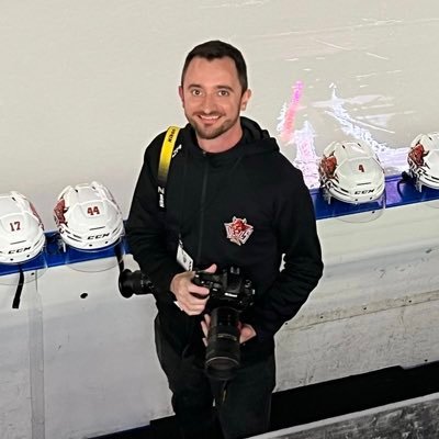 Professional freelance photographer. Ice hockey fan. Club photographer for @CardiffDevils. Operations and media for @CardiffFireIHC 🏴󠁧󠁢󠁷󠁬󠁳󠁿🏳️‍🌈