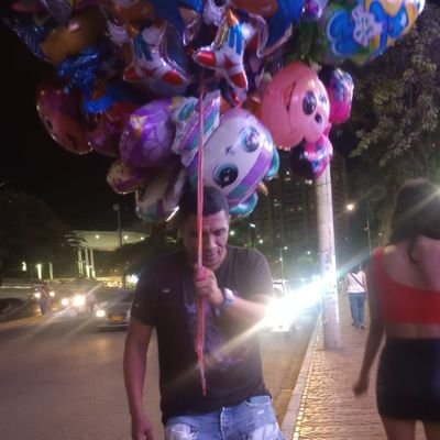 EdgardoJimnez19's profile picture. Venta de toda clase de libros 📚 y LP salsa Rock