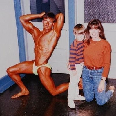 vattheeph's profile picture. I’m not smart.