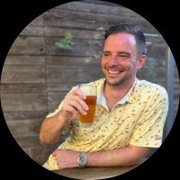 DoolingCreative's profile picture. Writing copy for customers, not corporations.