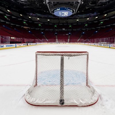 Fan du ch mais à la base grand amateur de hockey.