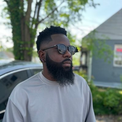 DeonStringz's profile picture. 