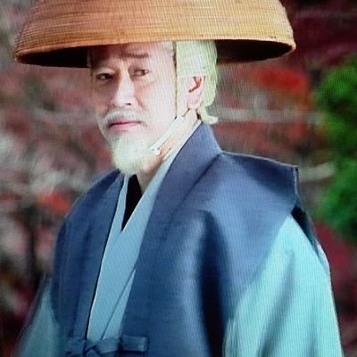 TomDennison12's profile picture. Ex lefty, get a sense of humour ! Support live music, happily married, Japanophile, no DMs !

There's no left or right, just reality !