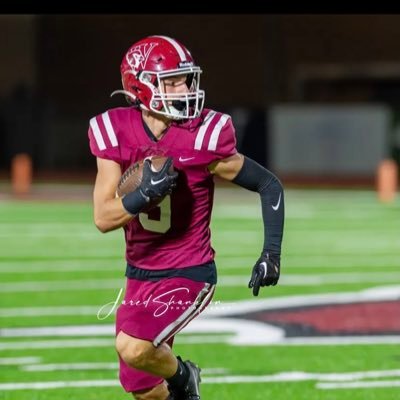 6⭐️ QB/Student/PG/Body Builder/Hooper/3.9 40 time/6.0 GPA.