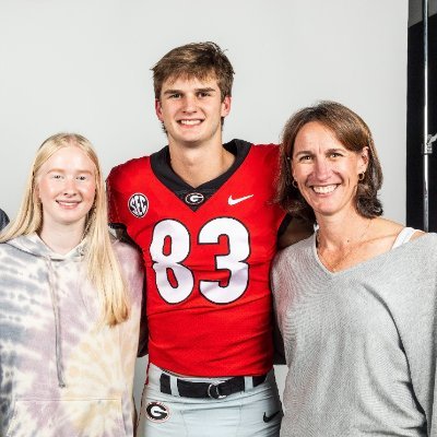 Momma loves #16 (football) and #16 (futbol)