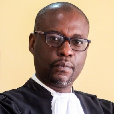 Avocat au Barreau de Kinshasa/Congo (RDC). Chrétien.
📞 +243 81 66 70 621 (WhatsApp).