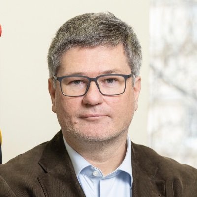 thomasbergauer's profile picture. experimental physicist @hephy3 focusing on development of particle detectors.