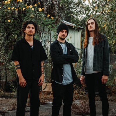 LooselySewn's profile picture. - WE ARE LOOSELY SEWN -