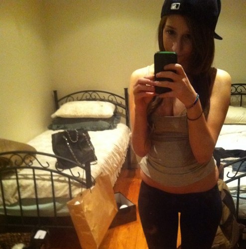 bruncaa's profile picture. ^_^