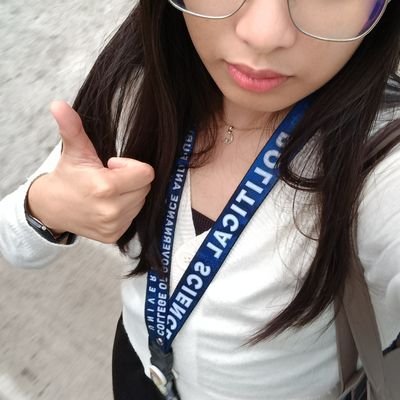 reesechocoleyt's profile picture. a pathological people pleaser