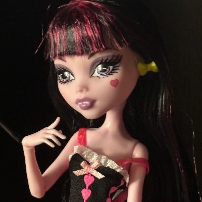 I COLLECT MH, EAH, BRATZ, CAVE CLUB, RAINBOW HIGH!!
TIKTOK: Bl00dy.ghouls
INSTAGRAM: Bl00dy.Ghouls