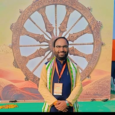 ! Assistant Professor !
State Incharge SFD !!
Thinker !
Environment lover !!
Building Nation through the Science !!
Nano-Material Chemist !!
Social Activist !!