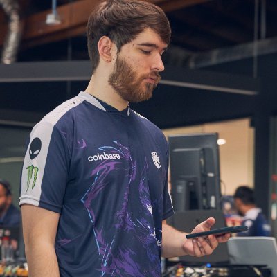 i stream wow and tft sometimes at https://t.co/9CxyqupUxY (he/him 🏳️🌈)