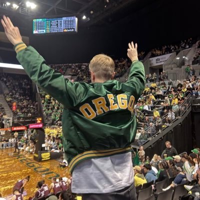 UO Alum - Class of 2015 🦆🎓 Flock over everything 💛🦆💚 Proud Oregon Pit Crew Alumni 🦆🏀🏈 Born & Raised in Chicago