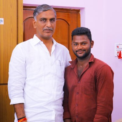BRS party కార్యకర్త హరిశన్న అభిమాని