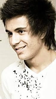 Aqueles que com seu sorrisos me encanta, com sua voz tudo fica perfeito! sim, é eles mesmo, Pe Lanza,Pe lu,Koba e Thomas meu amor eterno  Te Amo! Banda Restart: