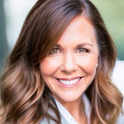 CEO & President | Board member | happy explorer | foodie | artist. #BA75 Humankind - Be both. Be The Change. She/her 💙 #leadership
