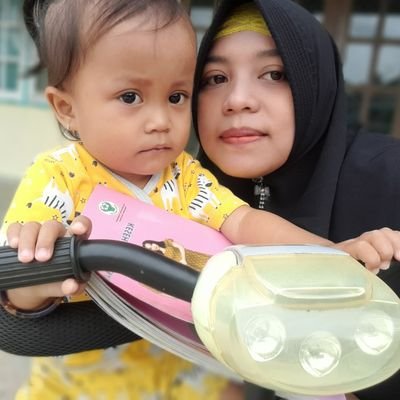 Jika air mata qw harus menetes kali INI
dan jika tidak ada pundak untuk berbagi
ingat! qw masih punya sajadah untuk
bersujud