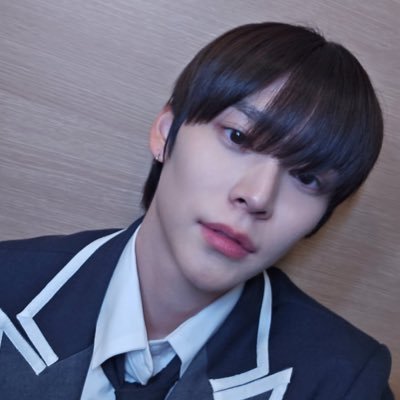 tapekubpom's profile picture. better half @un0fficiallyurs 🐈‍⬛