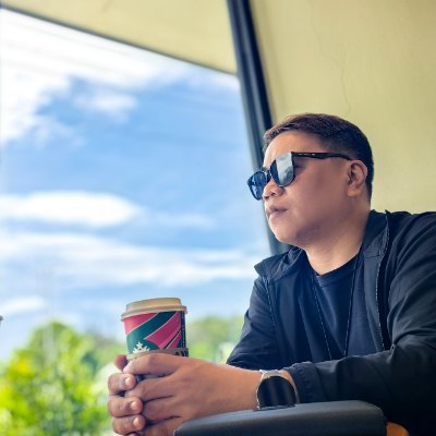 itsmeOdie's profile picture. Inspired by the FUTURE...guided by the PAST...LIVING the present the BEST way I can! Ad astra per aspera..ッ #LoveWins 🇵🇭🌈