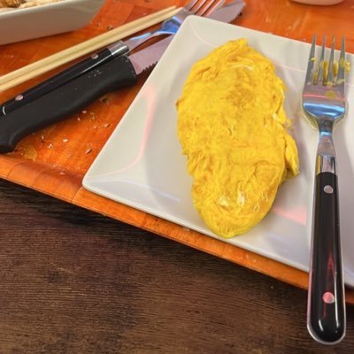 Esta es mi cuenta dos de Twitter . por si me cerrasen otra vez la otra. También soy tonto en https://t.co/BjSwUfsDdf