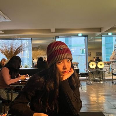 miihunch's profile picture. hidup harus work-life balance. work in earth, life in teyvat.