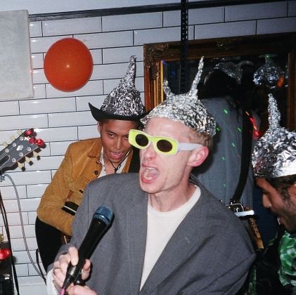 dougietricks's profile picture. nonsense°
wrong siter