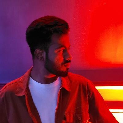 Iguruprasaaad's profile picture. 22//  MERN WebDev ⚛️| DSA | C++ | Tailwind CSS | freelancer | part time tutor | Sarcasm 🌝
 #100DaysOfCode #webdev