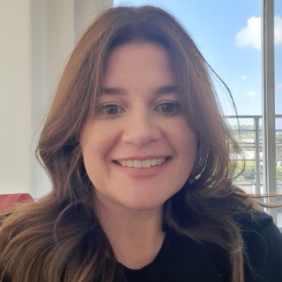 paolabagnera's profile picture. Soy habitante de varios sitios, pero siempre santafesina: pilarense por nacimiento y villense por elección. En todos: compañera, militante, arquitecta, docente.