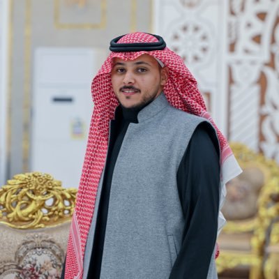 شخصية إبداعية ومُبتكرة أخصائي علاقات عامة وإعلام بـ @alshamalchamber | بكالوريوس قانون ⚖️ | مصمم + مصور .