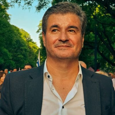 Este perfil apoya al único candidato con la capacidad de renovar al @partidocolorado y al Uruguay.