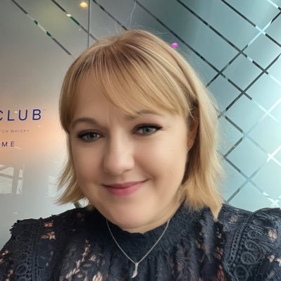 sallyrhooker's profile picture. Here for the sake of not losing much loved people. On IG/Threads @Englishgirltruecrime and the blue place @sallyrhooker. Findable on FB if I know you.