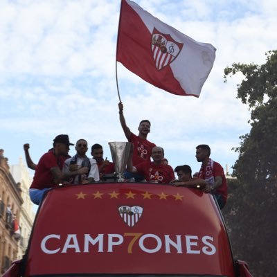 SFCvid's profile picture. من داخل اشبيلية لقاءات وتصريحات اترجمها بطريقتي♥️