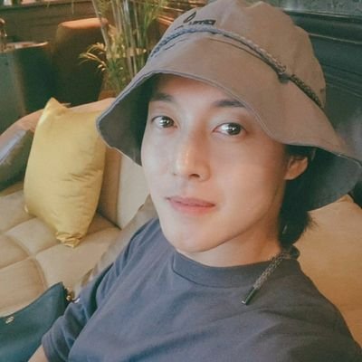 김현중 공식 트위터 입니다.