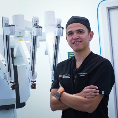 Urologia Robotica de Occidente, Dr Gastón Ochoa León