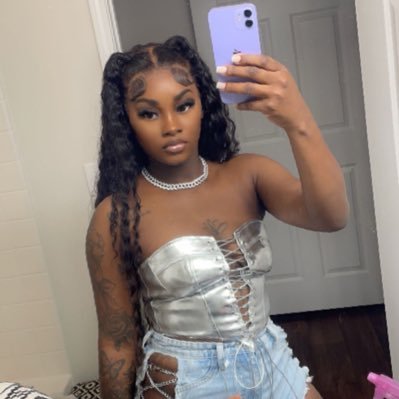 PrettyyMfker's profile picture. I’m exactly who I think I am 💎 That’s why everybody be so mad…….. Sc•PrettyyMfker