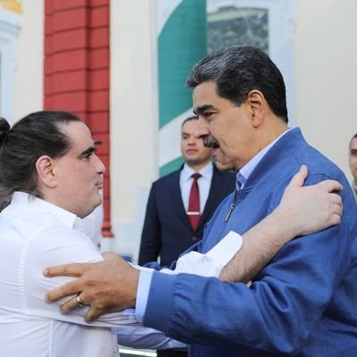 Venezolano🇻🇪🇻🇪 
Chavista, pendiente de que se cumpla su legado👀