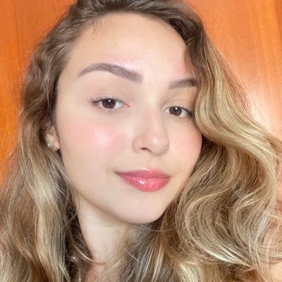 amandaraujoc_'s profile picture. poucas palavras