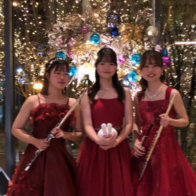 宮川栞（@shiori__pf）細田菜都美（@hosoda_nat71371）鎌戸凪咲（@nagisaflute）によるフルートピアノトリオ🌟東京藝大&阪大医学部に在学する幼なじみ3人組🐥1stコンサートを12/20（水） 19:00〜 淀屋橋・オービック御堂筋ホールにて開催しました🎄ありがとうございました💐