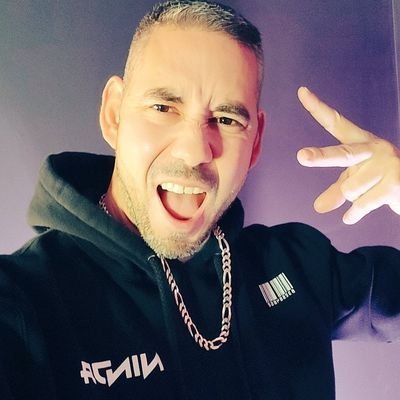 Twitch/TikTok Streamer | @TheRogueEnergy Partner | @trueclassictees Partner | #EpicPartner code ZOMBEE | Email: IAMZombee.Business@gmail.com