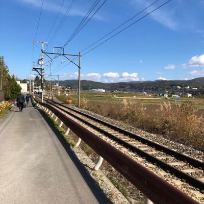 adz560228's profile picture. 30代後半でサラリーマンリタイアしてほぼ無職歴7年目のクズ/趣味は確定申告と投資、銭湯、筋トレ、心理学が好き/ただの独り言/日記/既婚者子供なし/基本的に毎日暇/人は他人と比べた時から不幸が始まると思っている