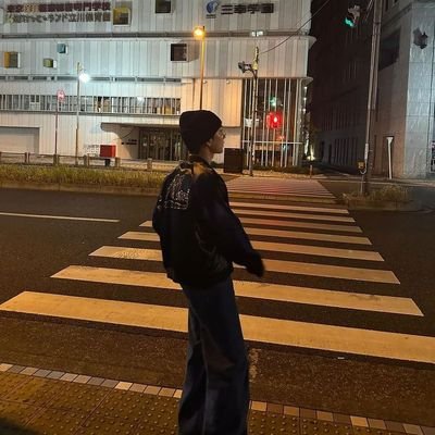 svkvna2's profile picture. •---