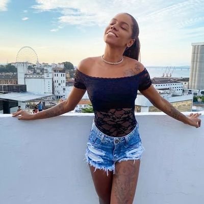 Perfil segundario
perfil principal @crazygirltoddy
Instagram e TikTok: Babygirltoddy
Musicas disponíveis no spotify