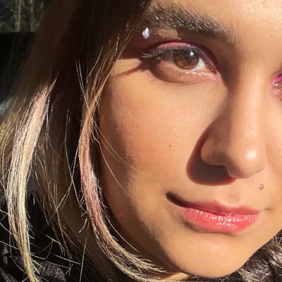 poetwiithgun's profile picture. باشه برای بعد.