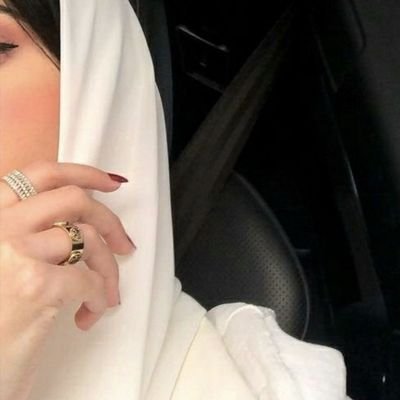 ShadowQueen325's profile picture. 